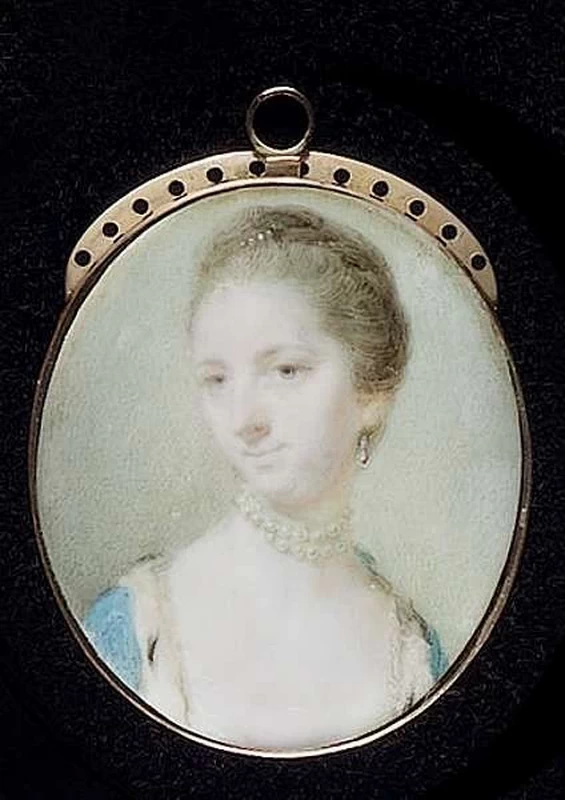 Ritratto di una Signora, indossa una veste aperta blu bordata di ermellino, girocollo di fili di perle incrociati
